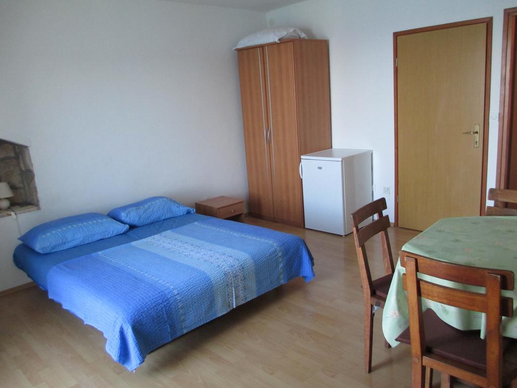 Apartments Acalinovic วิส ห้อง รูปภาพ